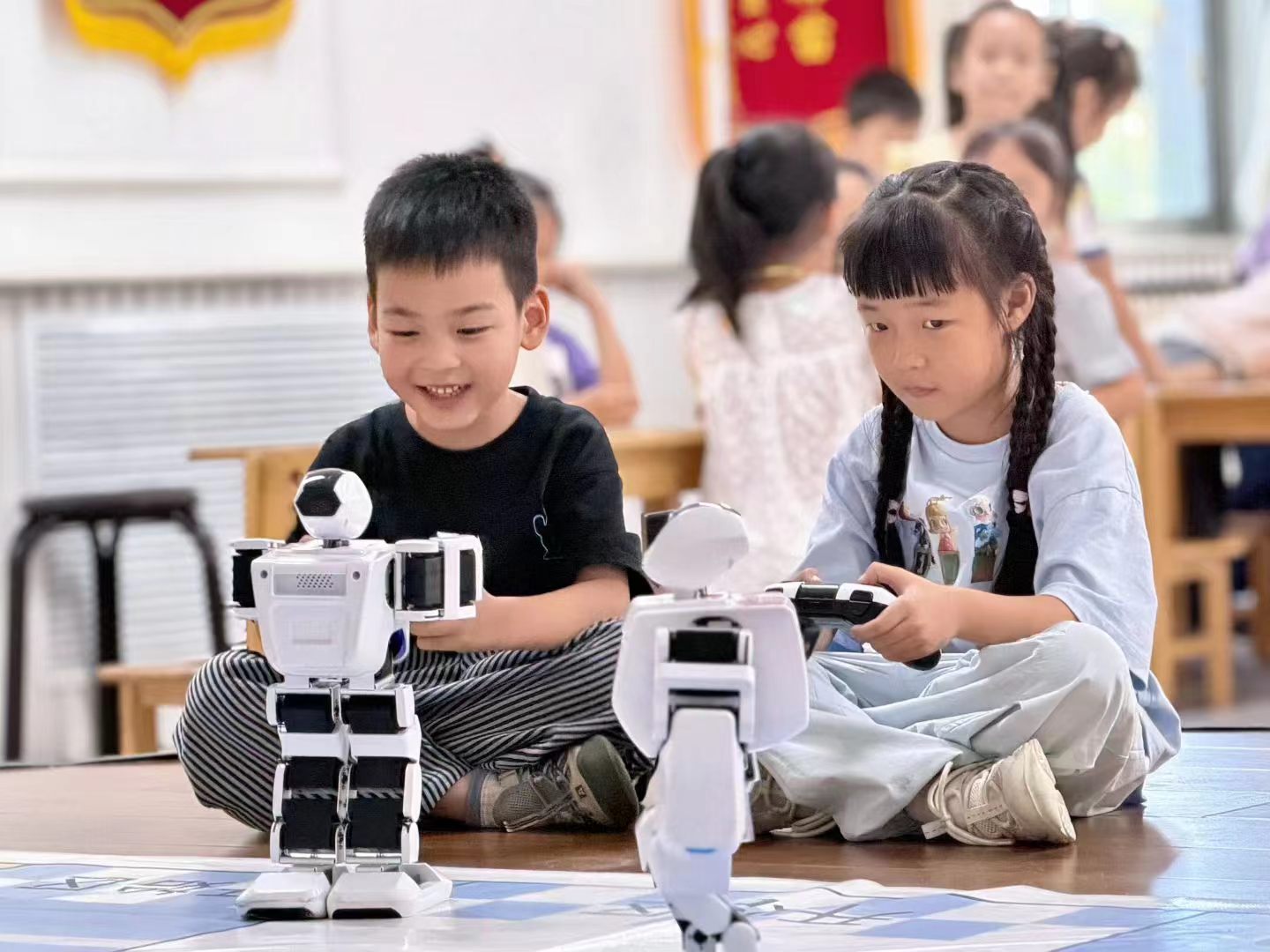 长沙机器人研学市场快速兴起，人形机器人成为青少年科创热门教具