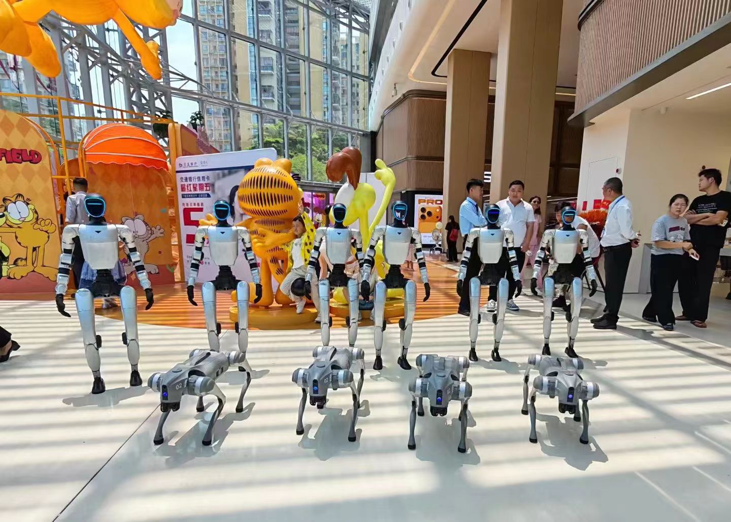 2026长沙机器人租赁一日多少钱？最新市场行情全拆解，年会/展会比价不踩坑